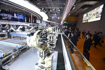裝備館“擴容升級”，小工廠車間的人、場、貨如何轉型？